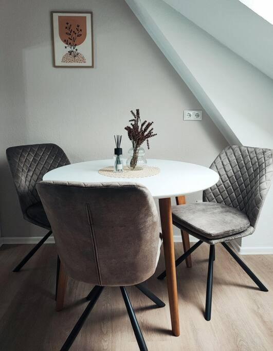Stylische Altstadtwohnung - Netflix - Smart Tv - Schlafsofa Fuer 3 Personen Erfurt Buitenkant foto